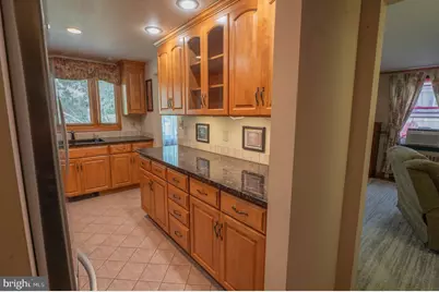 30 N 38th Street, Allentown, PA 18104 - Photo 5