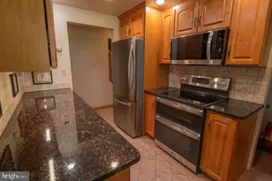 30 N 38th St, Allentown, PA 18104 - Photo 3