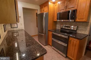 30 N 38th St, Allentown, PA 18104 - Photo 3