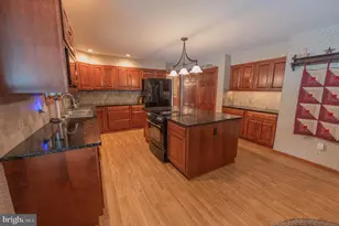 1039 Miriam Dr, Emmaus, PA 18049 - Photo 9