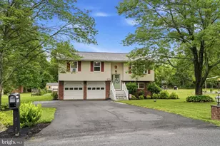 6526 Skyview Ln, Coopersburg, PA 18036 - Photo 3