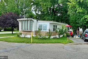 8700 Turkey Ridge Rd, Breinigsville, PA 18031 - Photo 3