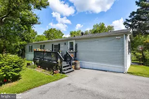 3461 Wolf Pack Dr, Orefield, PA 18069 - Photo 3