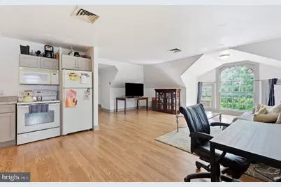 202 N 17th Street #APT D, Allentown, PA 18104 - Photo 7