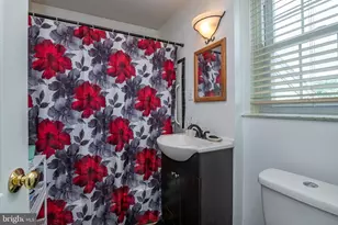 1925 E Fairmont St, Allentown, PA 18109 - Photo 17