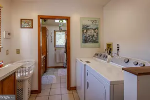 1925 E Fairmont St, Allentown, PA 18109 - Photo 9