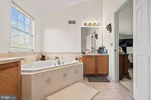 2305 Aberdeen Way, Macungie, PA 18062 - Photo 33