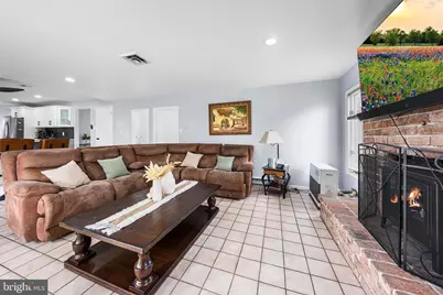 1804 Elmhurst Drive, Whitehall, PA 18052 - Photo 17
