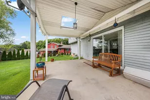 1804 Elmhurst Dr, Whitehall, PA 18052 - Photo 35