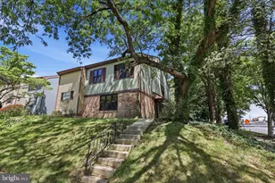 1701 Saratoga Ct, Allentown, PA 18104 - Photo 1