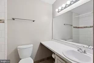 1701 Saratoga Ct, Allentown, PA 18104 - Photo 23
