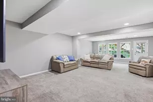 4546 Jasmine Dr, Center Valley, PA 18034 - Photo 9
