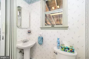 1032 W Allen St, Allentown, PA 18102 - Photo 9