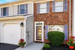 124 Brookfield Dr, Macungie, PA 18062 - Photo 1