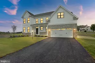 5403 Red Oak Dr, Coopersburg, PA 18036 - Photo 3