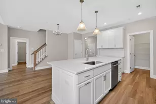 3006 North Cider Dr, Whitehall, PA 18052 - Photo 5