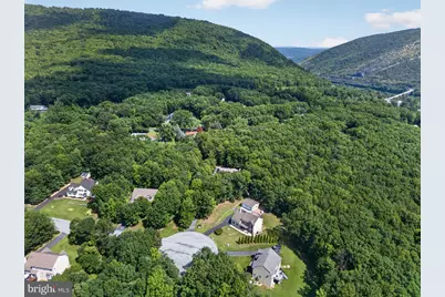 2199 Acorn Court, Slatington, PA 18080 - Photo 7