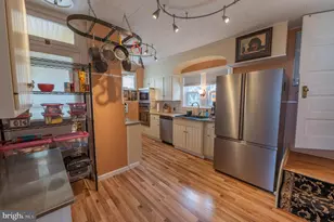 302 N 5th St, Emmaus, PA 18049 - Photo 5