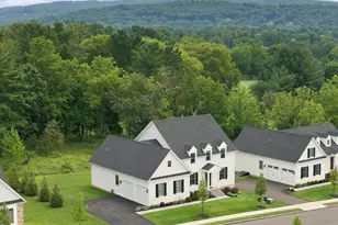 4421 Stonebridge Dr, Bethlehem, PA 18015 - Photo 3
