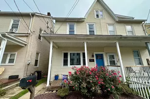 550 W Franklin St, Slatington, PA 18080 - Photo 3
