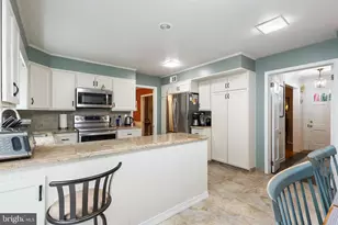 2898 Fairfield Dr, Allentown, PA 18103 - Photo 15