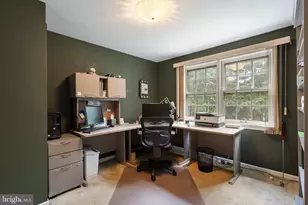 2898 Fairfield Dr, Allentown, PA 18103 - Photo 33
