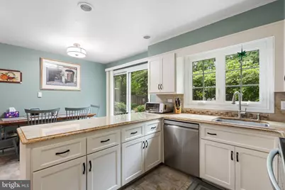 2898 Fairfield Drive, Allentown, PA 18103 - Photo 11