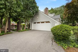 2898 Fairfield Dr, Allentown, PA 18103 - Photo 57