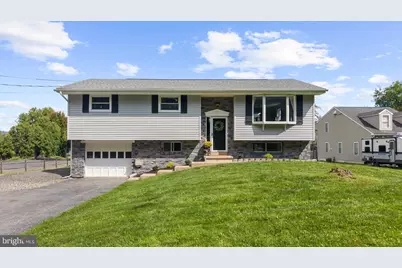 5257 Lanark, Center Valley, PA 18034 - Photo 1