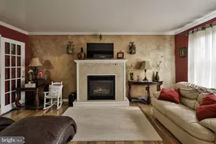 5016 Foxrun Ln, Whitehall, PA 18052 - Photo 7