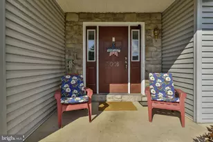 5016 Foxrun Ln, Whitehall, PA 18052 - Photo 5