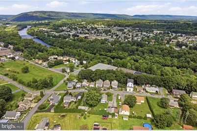 439 S Walnut Street, Slatington, PA 18080 - Photo 27