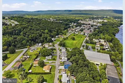 439 S Walnut Street, Slatington, PA 18080 - Photo 25
