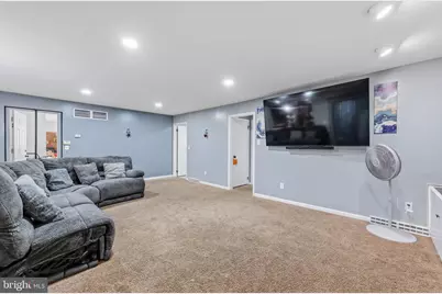 2421 W Greenleaf Street, Allentown, PA 18104 - Photo 25