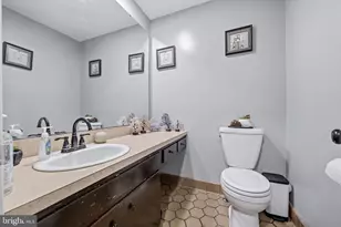 2421 W Greenleaf St, Allentown, PA 18104 - Photo 55