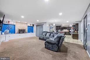 2421 W Greenleaf St, Allentown, PA 18104 - Photo 23