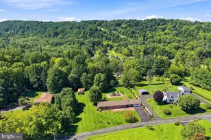6771 Tollgate Rd, Zionsville, PA 18092 - Photo 39