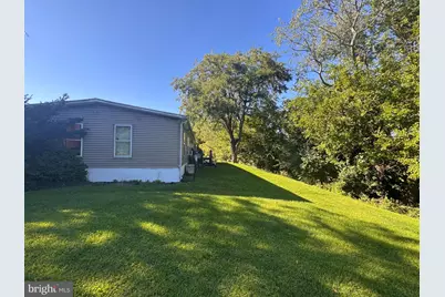 6175 Seanor Court, Slatington, PA 18080 - Photo 3