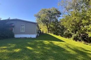 6175 Seanor Ct, Slatington, PA 18080 - Photo 3