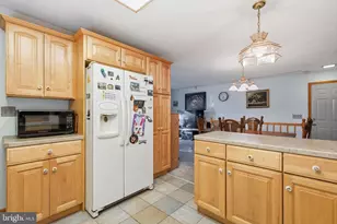 614 Greenwood St, Allentown, PA 18103 - Photo 9