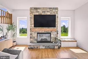 4280 E Wyndemere Cir, Schnecksville, PA 18078 - Photo 25