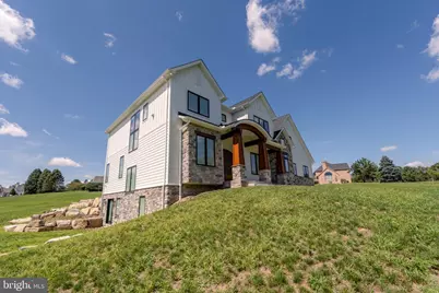 4280 E Wyndemere Circle, Schnecksville, PA 18078 - Photo 5