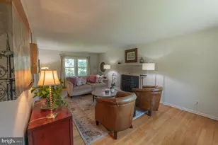 1063 Manor Dr, Allentown, PA 18103 - Photo 5
