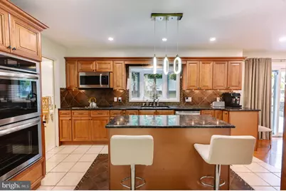 2210 Greenwood Road, Allentown, PA 18103 - Photo 7