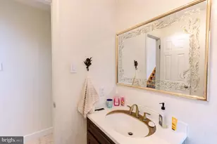 2210 Greenwood Rd, Allentown, PA 18103 - Photo 25