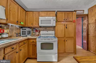 1146 Trexlertown Rd, Breinigsville, PA 18031 - Photo 15