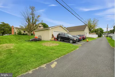 1882 S 2nd Street, Allentown, PA 18103 - Photo 27
