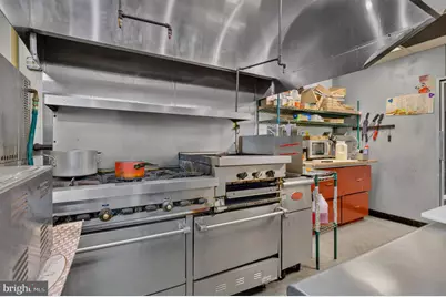 Drakes Pizzeria, Allentown, PA 18109 - Photo 13