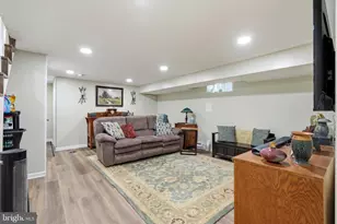 417 S 17th St, Allentown, PA 18104 - Photo 23