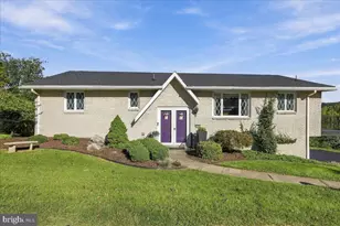 7121 Kingstead Dr, Slatington, PA 18080 - Photo 1